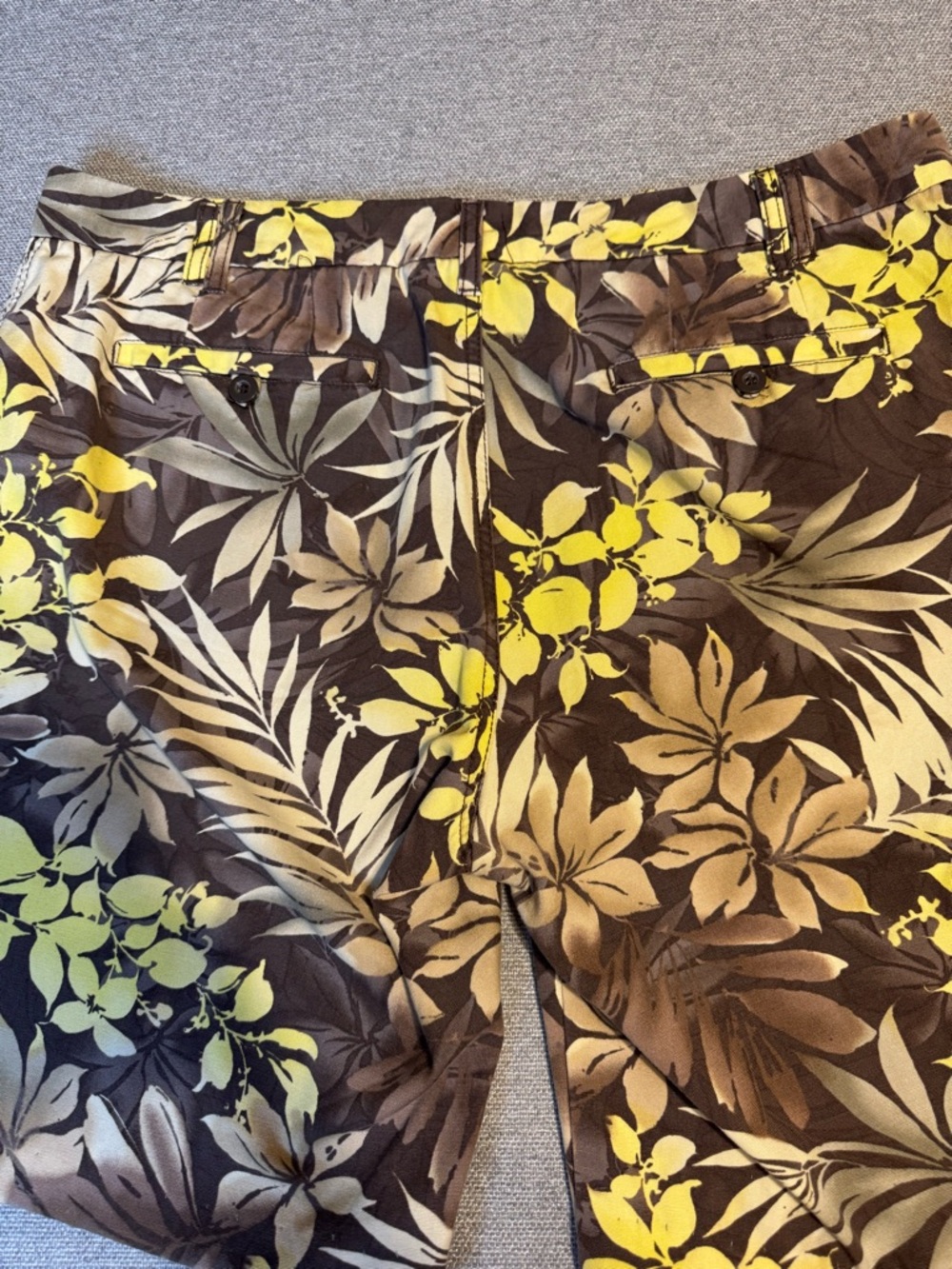Caribbean Joe Women’s Yellow & Brown‎ Hawaiian Floral Cotton Shorts size 14 - Picture 11 of 11